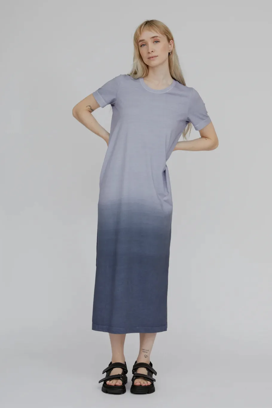 basic_apparel_rebekka_dre_1.webp Basic Apparel Rebekka Dress Dipdye Flint Stone^Dame Kjoler Og Jumpsuits