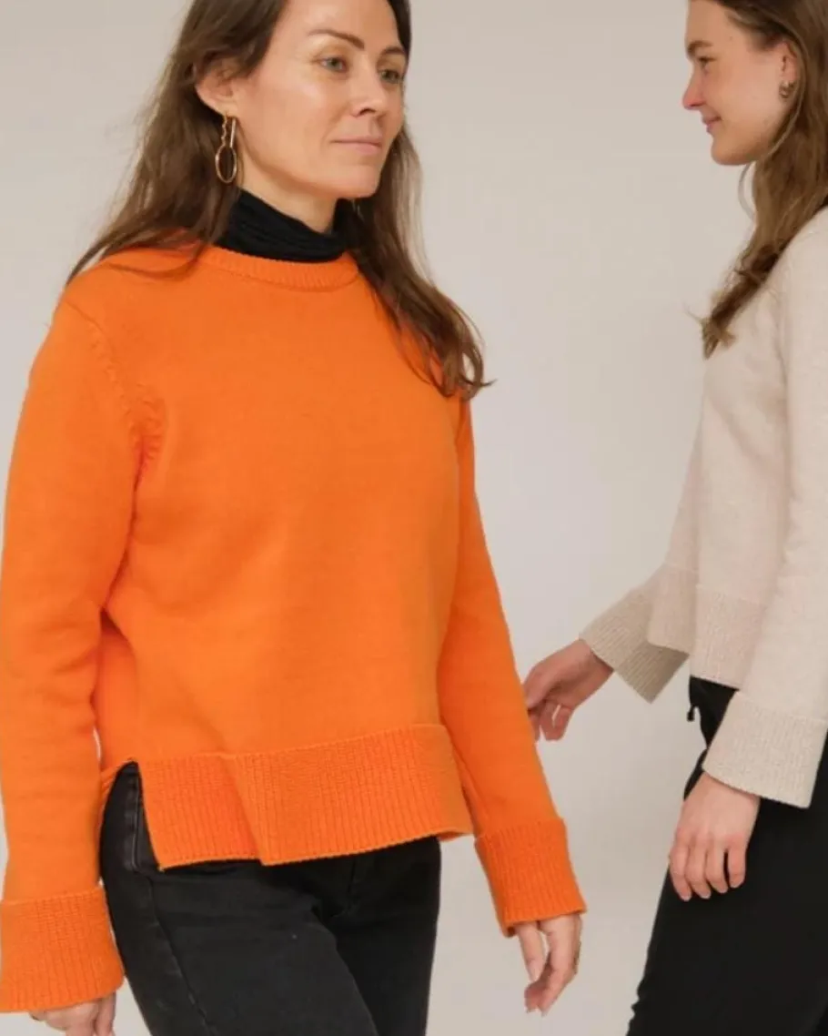 basic_apparel_willow_swea_1.webp Basic Apparel Willow Sweater Mandarin Orange^Dame Overdele