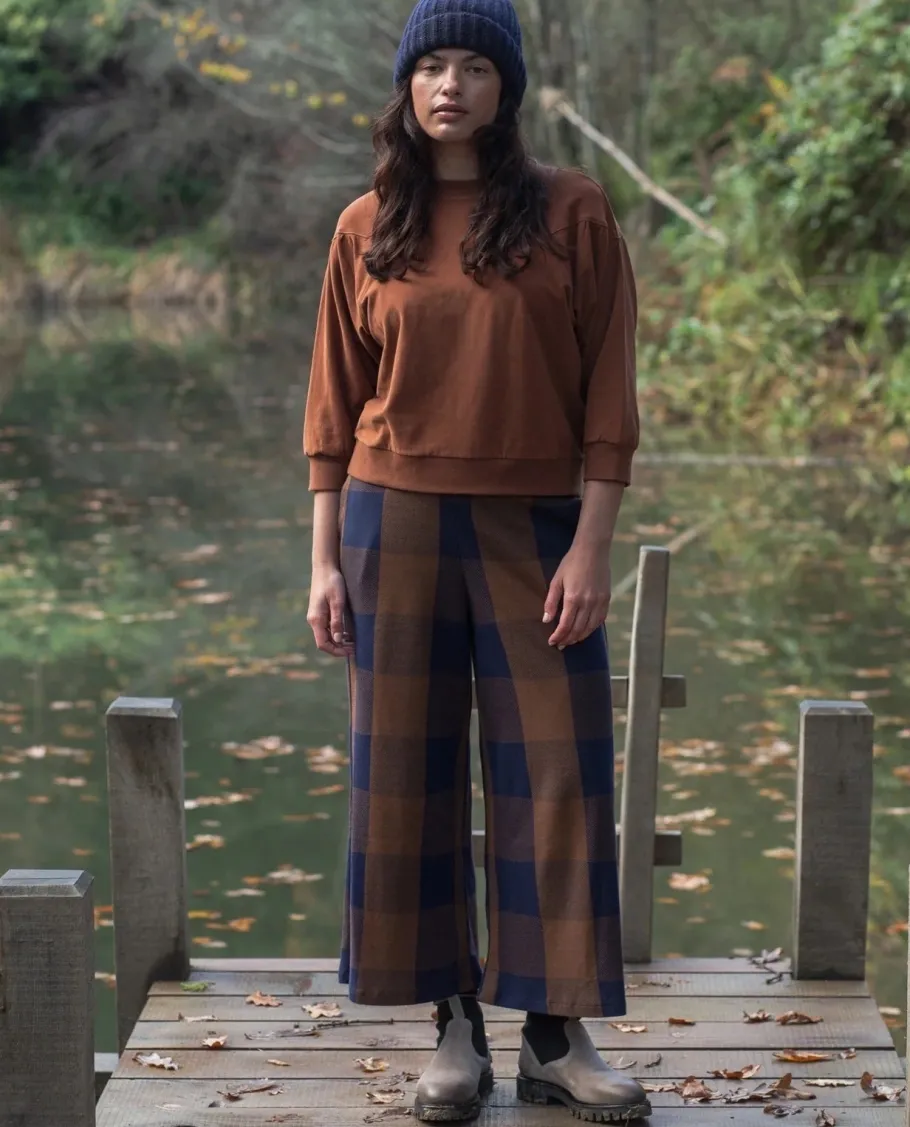 beaumont_organic__thornec_3.webp Beaumont Organic - Thorne-Cay Organic Cotton Knitted Check Trouser^Dame Underdele