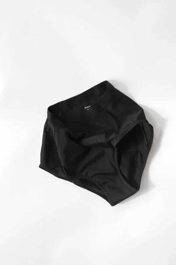 Flow 1 - Menstruationstrusser - High Waist, Moderate - Black^Dame Undertøj