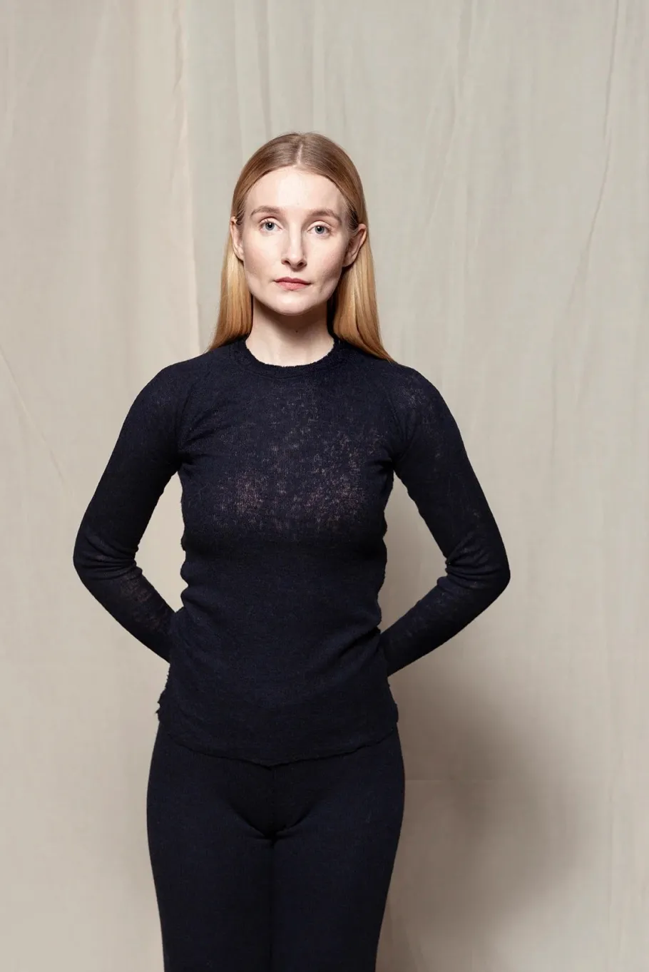 gudrun__gudrun_barba_kolo_1.webp Gudrun & Gudrun Barba økologisk uldbluse Dark Blue^Dame Overdele