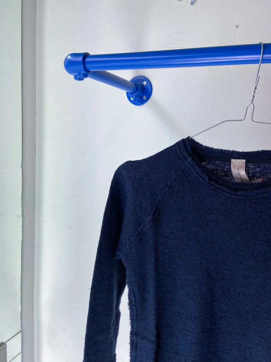 gudrun__gudrun_barba_kolo_2.webp Gudrun & Gudrun Barba økologisk uldbluse Dark Blue^Dame Overdele