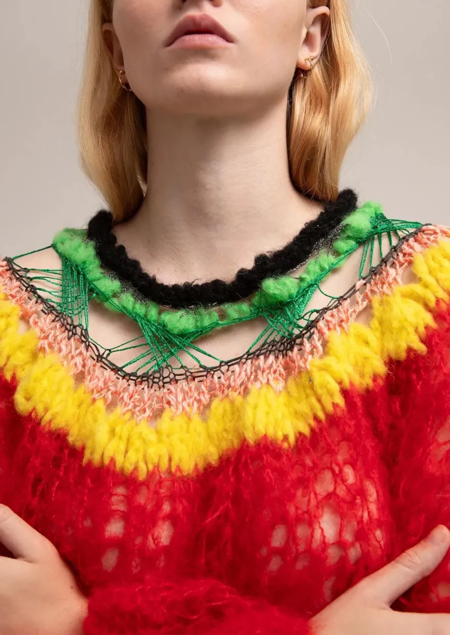 gudrun__gudrun_spinna_red_1.webp Gudrun & Gudrun spinna Red^Dame Overdele