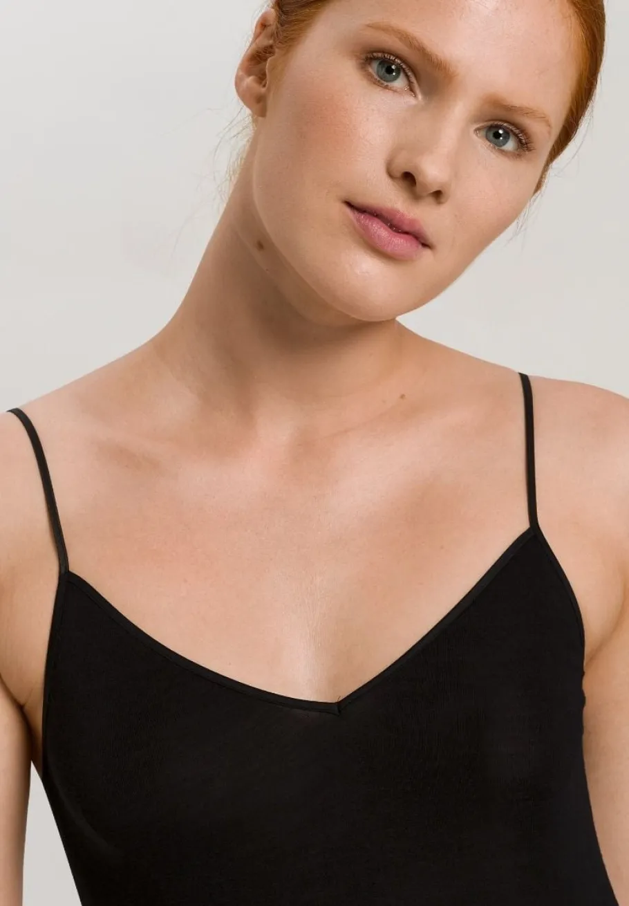 hanro__woolen_silk_camiso_5.webp Hanro - Woolen Silk Camisole - Black^Dame Undertøj