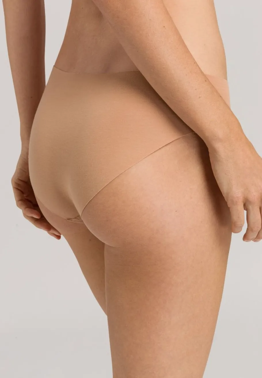 hanro_invisible_cotton_mi_4-1.webp Hanro Invisible Cotton Midi Briefs Beige^Dame Undertøj