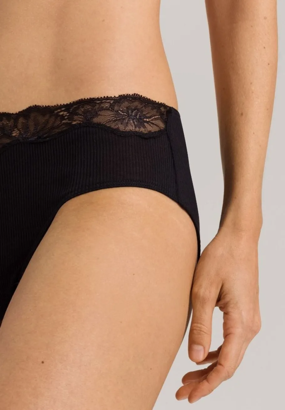hanro_lace_delight_high_c_5.webp Hanro Lace Delight High cut Brief Black^Dame Undertøj