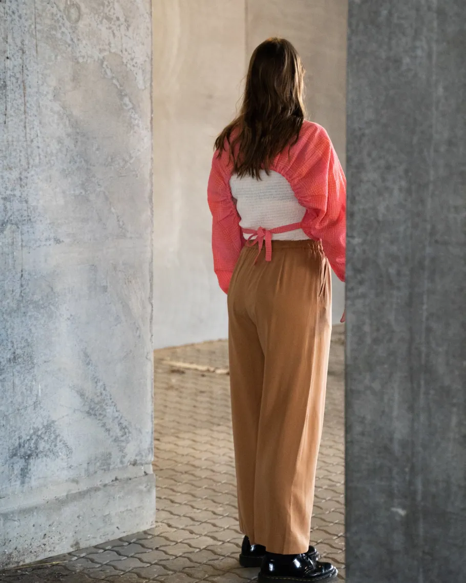henrik_vibskov_golden_gat_7.webp Henrik Vibskov Golden Gate Shirt pink/orange^Dame Overdele