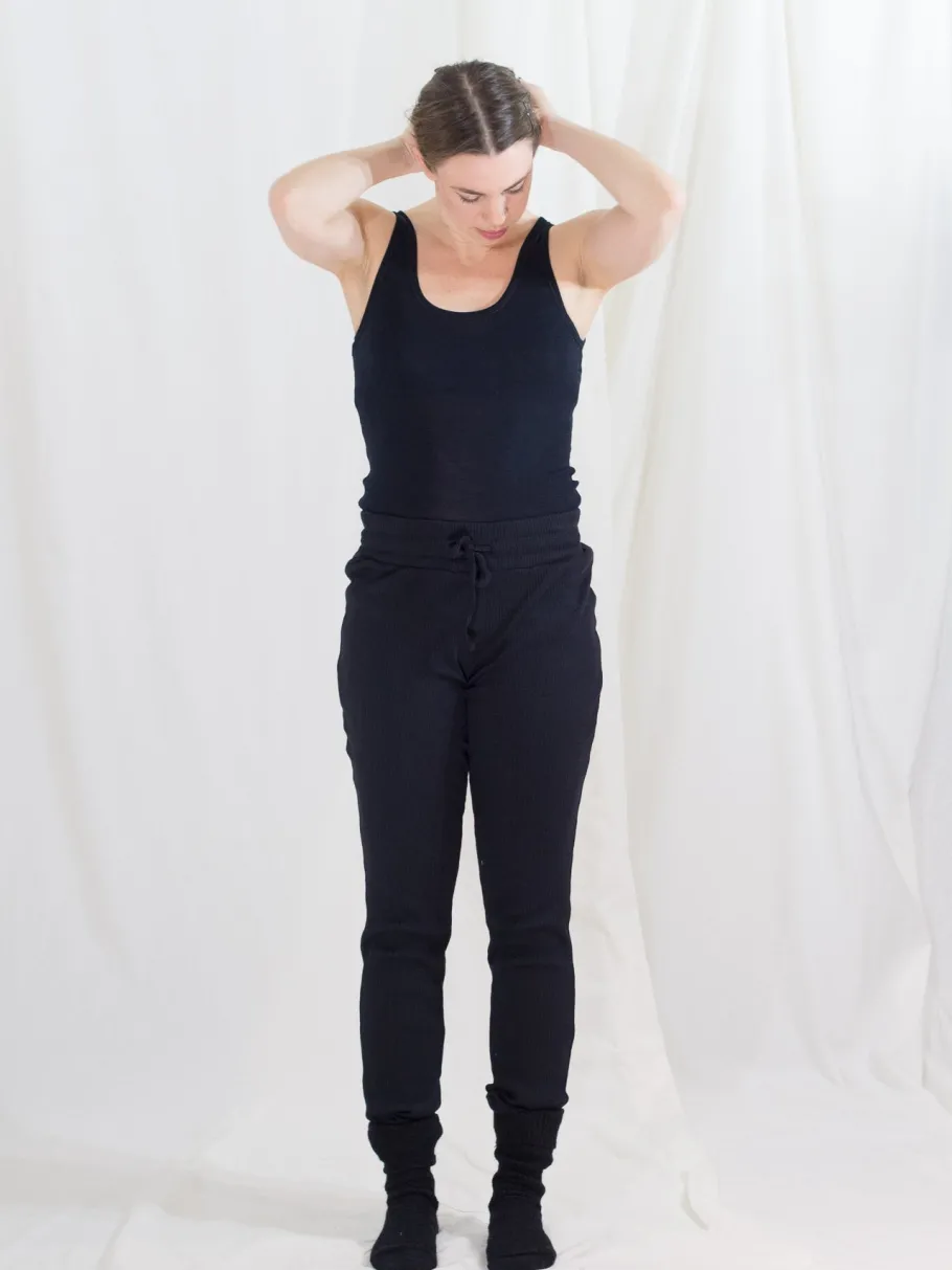 joha_dame_marie_uldtopuld_0.webp Joha Dame Marie Uldtop/Uldundertrøje sort^Dame Undertøj