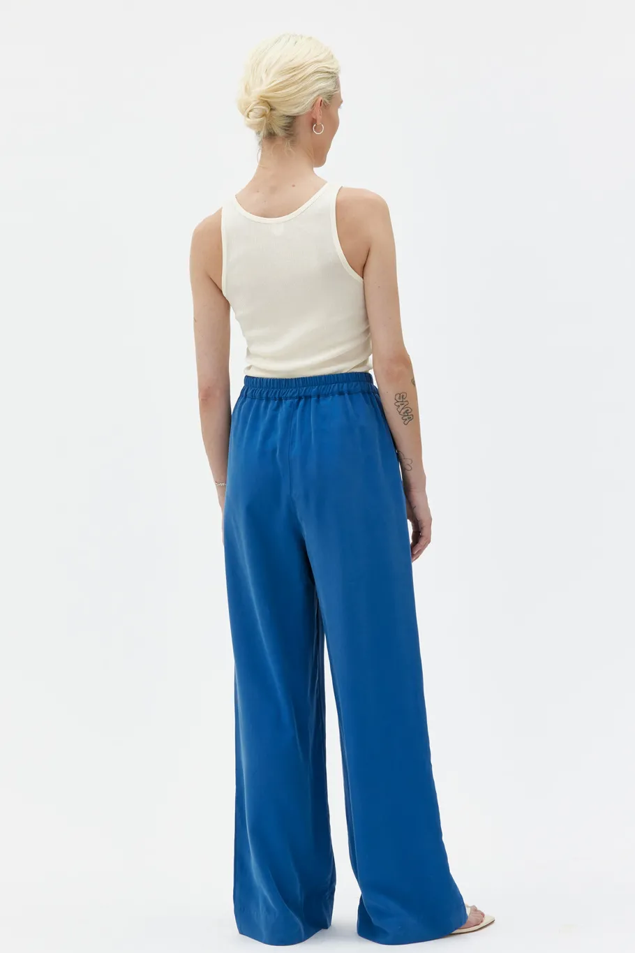 maska__thea_flowy_tencel__1-1.webp Maska - Thea flowy tencel pants - Medium Blue^Dame Underdele