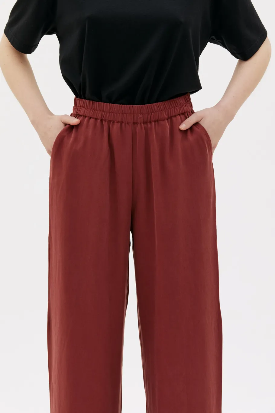 maska__thea_flowy_tencel__3.webp Maska - Thea flowy tencel pants - Brick Red^Dame Underdele
