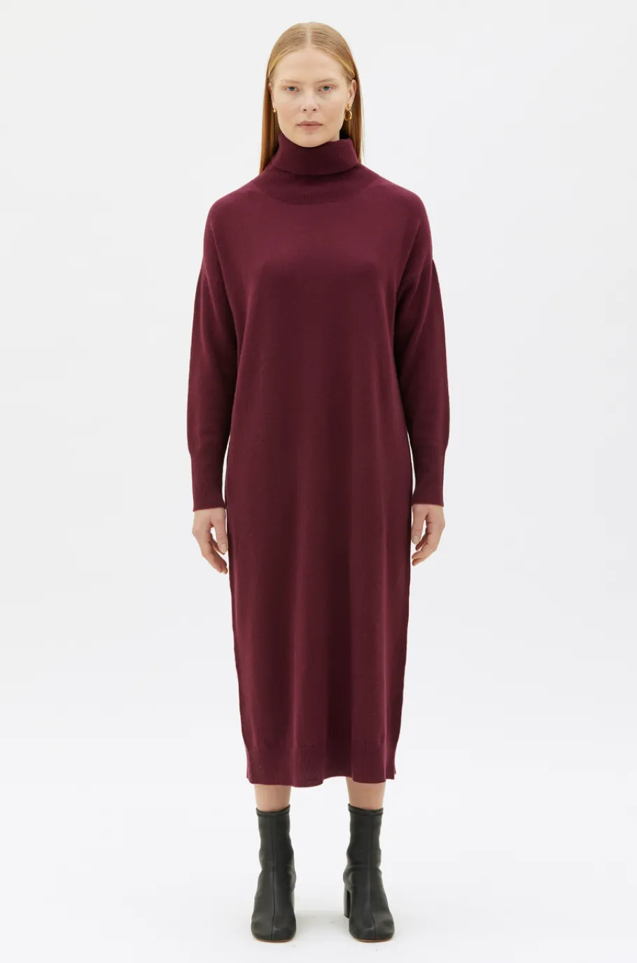 maska_kaya_knitted_dress__1.webp Maska Kaya knitted dress in lambswool - Bourdeaux^Dame Kjoler Og Jumpsuits