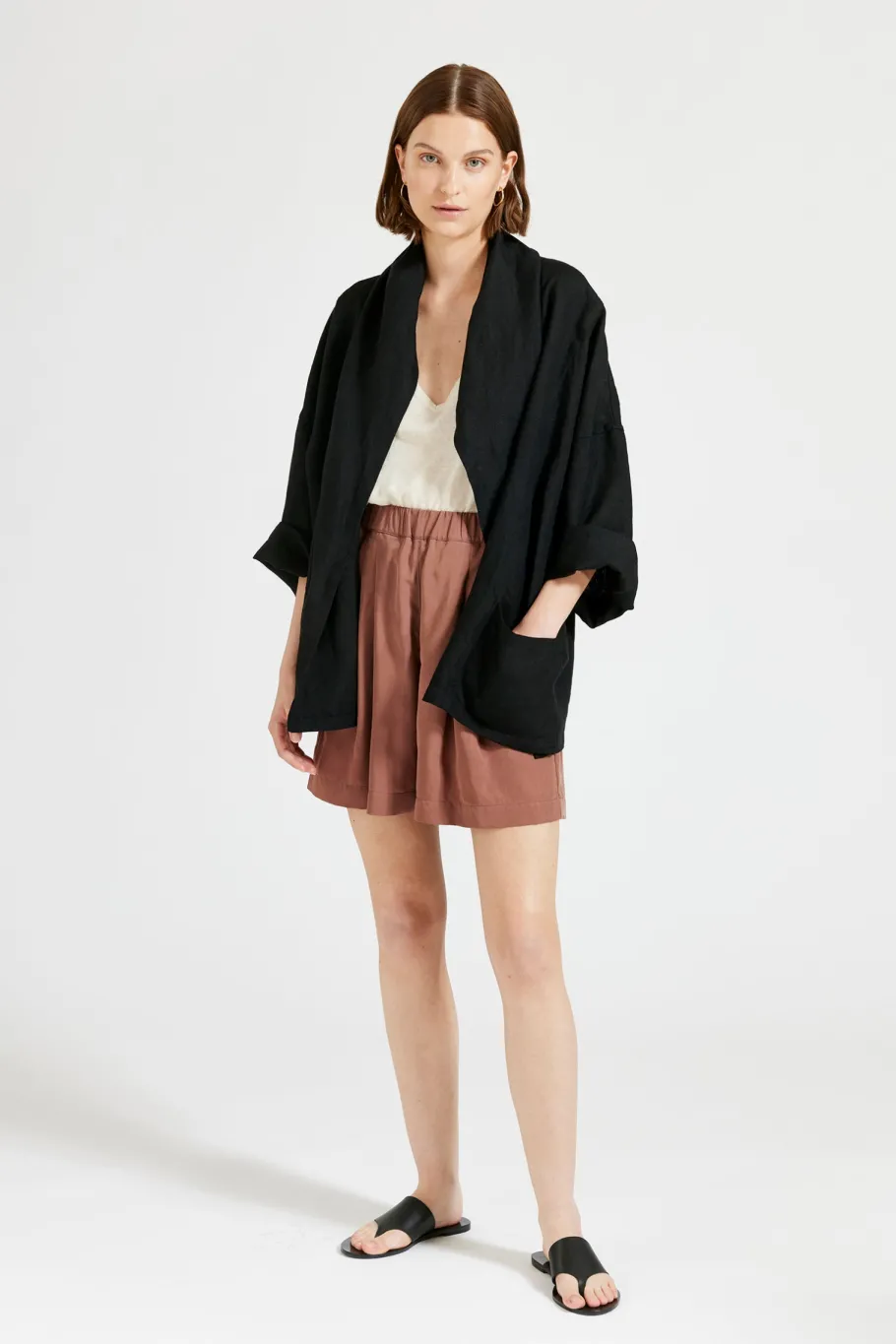 maska_vira___kimono_wrap__7.webp Maska Vira - Kimono wrap linen jacket^Dame Overtøj