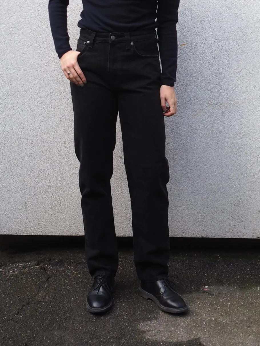 nudie_jeans__breezy_britt_2.webp Nudie Jeans - Breezy Britt - Black Worn^Dame Underdele