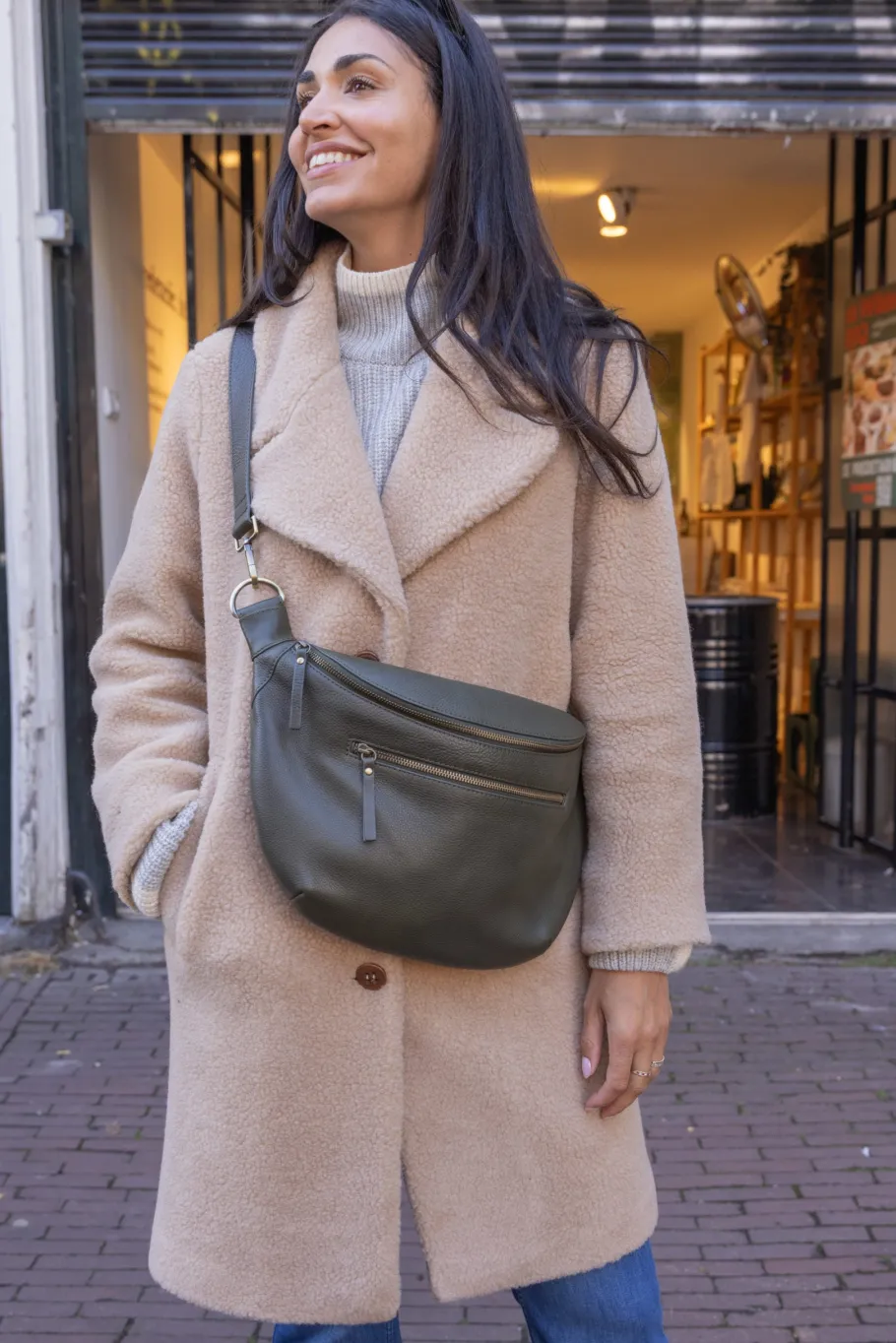 o_my_bag_drew_maxi_blteta_4.webp O My Bag Drew Maxi bæltetaske Dark Olive^Dame Tasker Og Punge