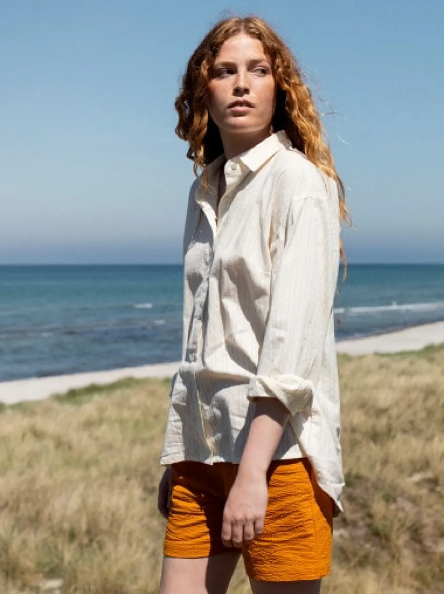shorts_marigold_heavy_wov_1.webp Serendipity Shorts Marigold Heavy woven fabric^Dame Underdele