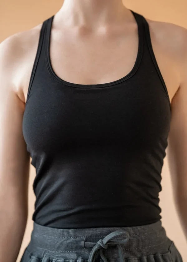Yogamii - Anjali Yoga Top - Black^Dame Overdele