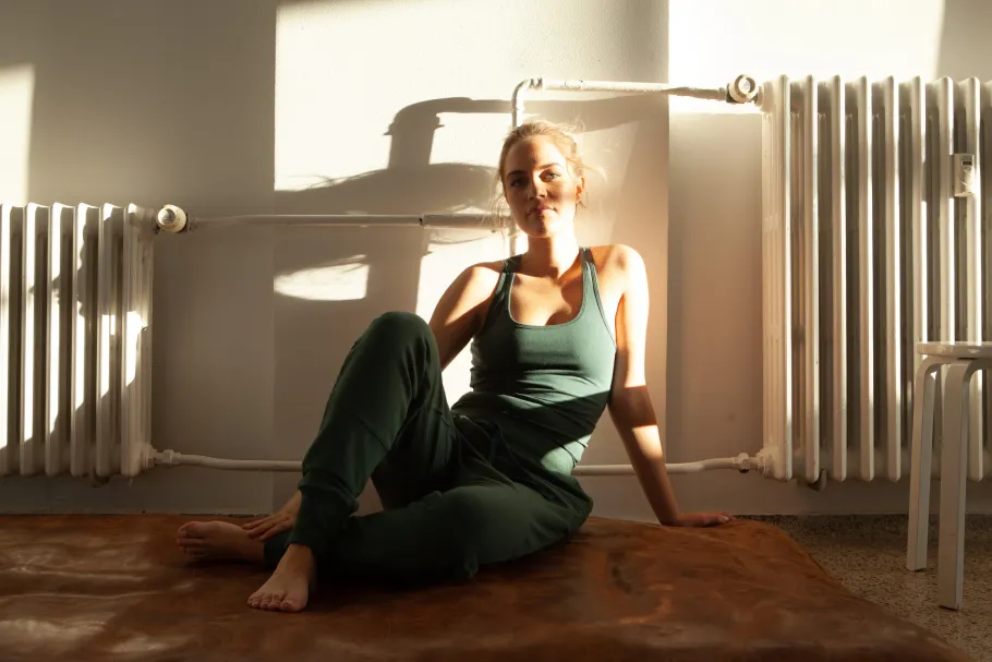 yogamii__anjali_yoga_top__4.webp Yogamii - Anjali Yoga Top - Dark Olive^Dame Overdele