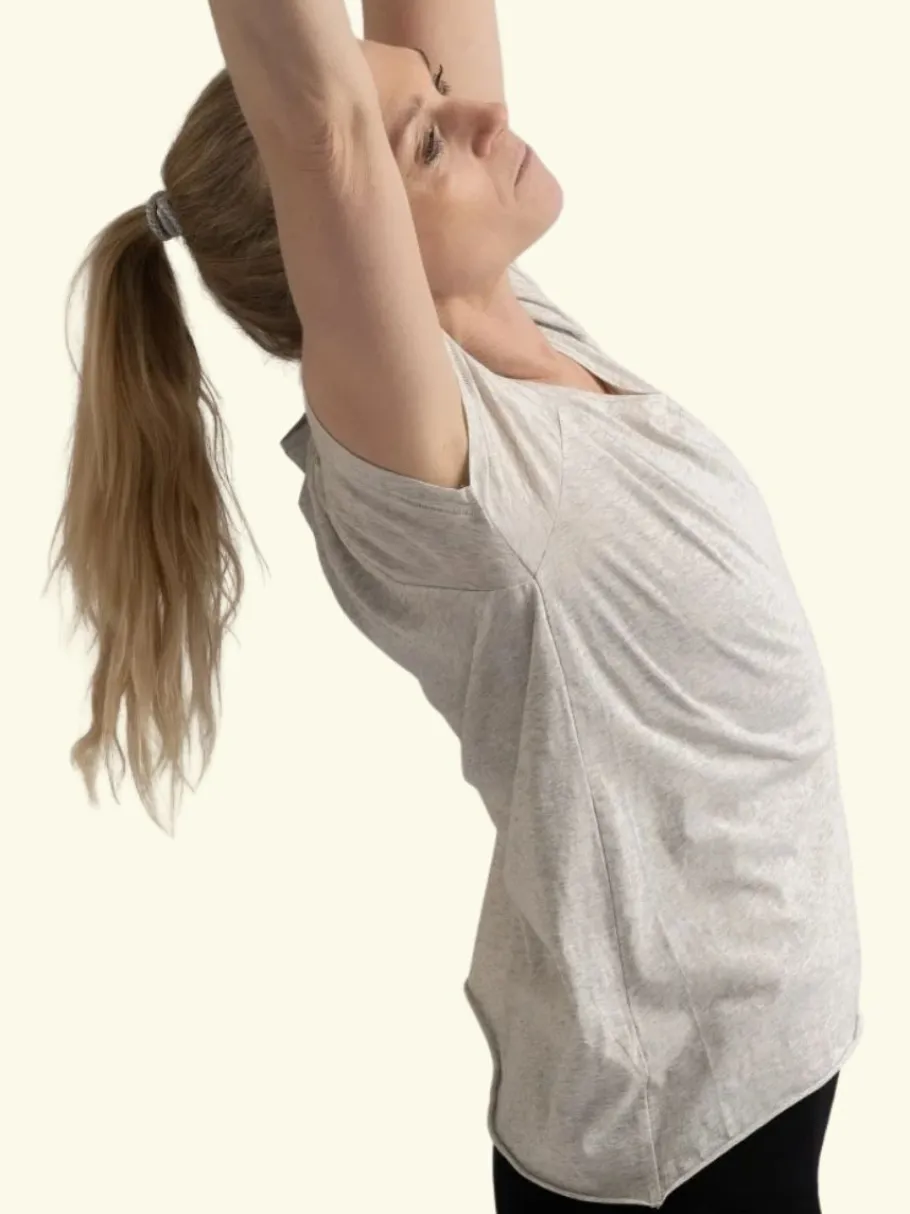 yogamii_yama_tee__kologis_0.webp Yogamii Yama Tee - økologisk yogatøj off white^Dame Overdele